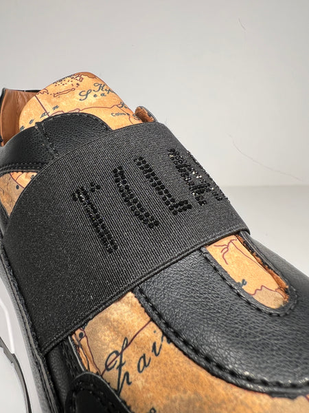 Sneakers in ecopelle liscia con inserto geo Nere